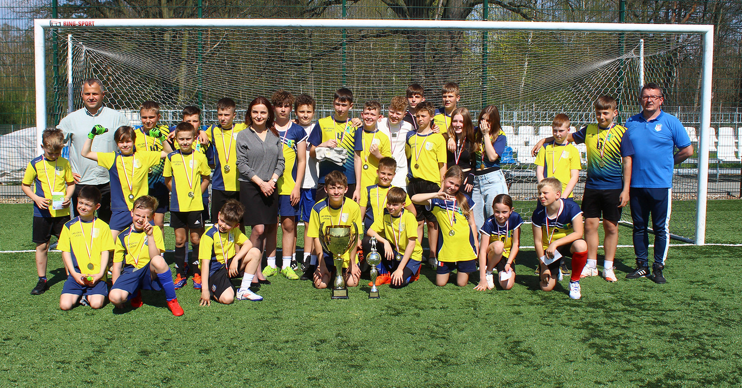 Szkoła z Lucienia najlepsza w I Gminnym Turnieju Piłki Nożnej [ZDJĘCIA]