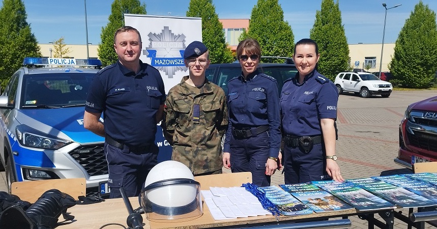 Kariera w mundurze. Policjanci z Gostynina i Płocka na Dniach Otwartych [ZDJĘCIA]