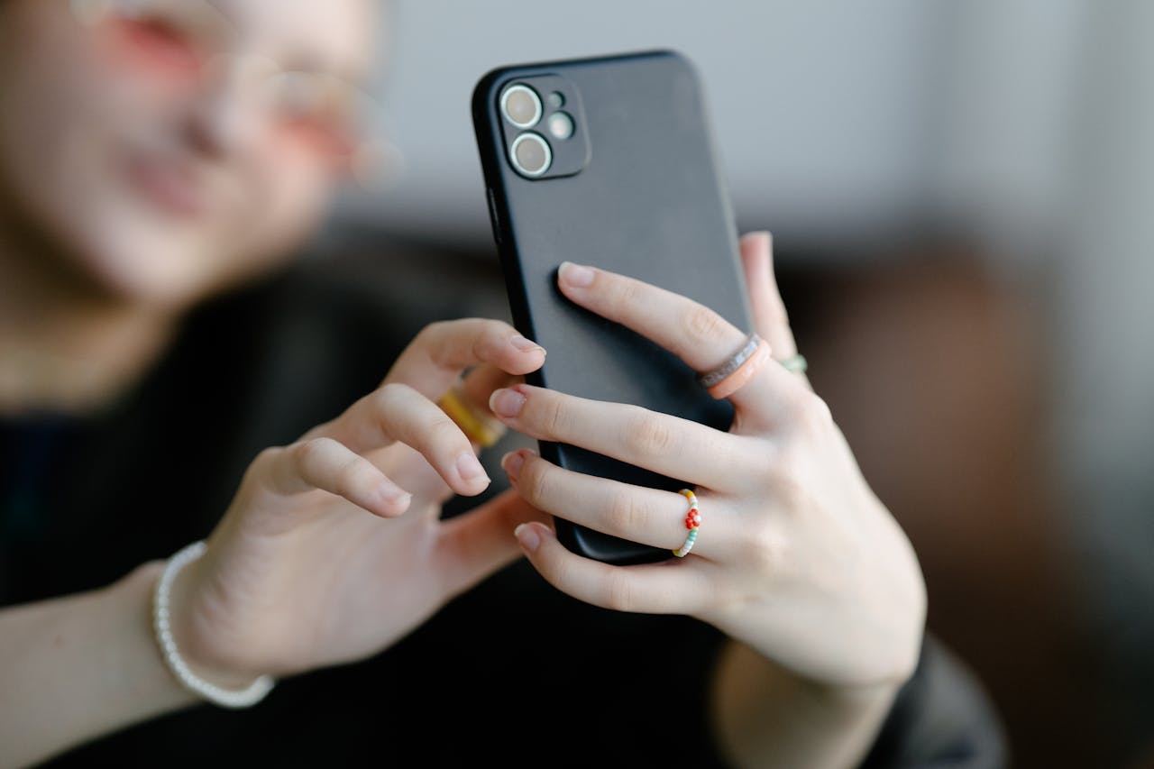 Tryb portretowy w smartfonie – jak go wykorzystać kreatywnie?