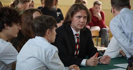 Młodzież Debatowała O Przyszłości Gost...