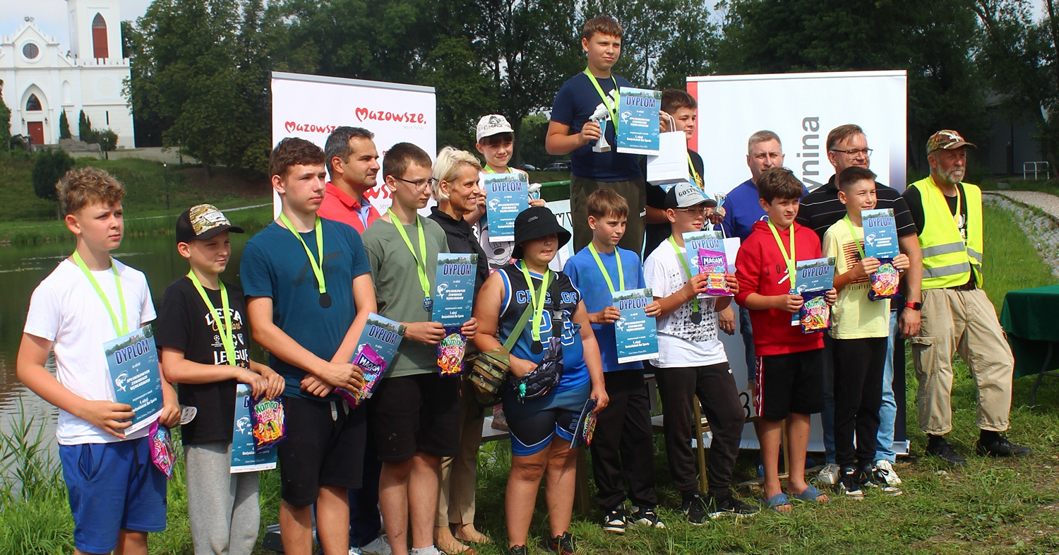 Gostynińskie Dni Sportu. Młodzi wędkarze rywalizowali nad Jeziorem Zamkowym [ZDJĘCIA]