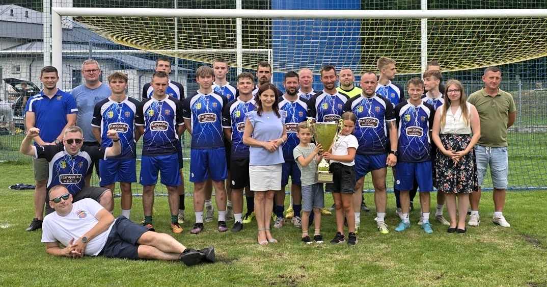 Błyskawica Lucień wygrała VIII turniej im. Stefana Zbiega [ZDJĘCIA]