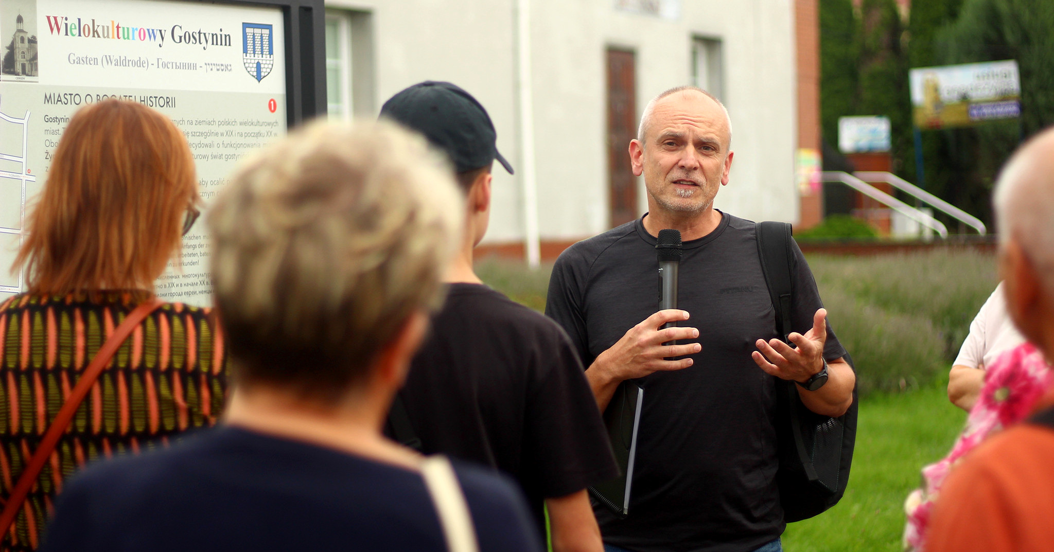 Wielokulturowa przeszłość Gostynina. Spacer z Piotrem Syską otworzył oczy na historię miasta [ZDJĘCIA]