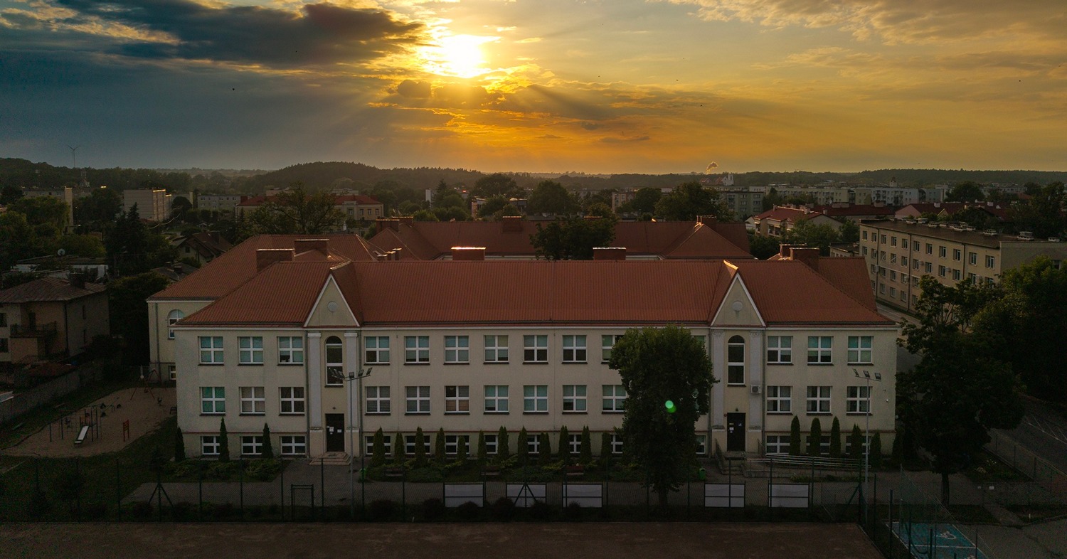 Kolejna inwestycja w edukację z unijnym wsparciem – Gostynin stawia na nowoczesne nauczanie