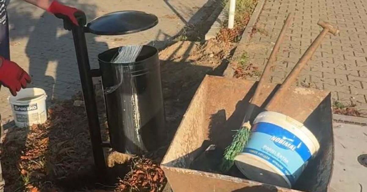 Nowe kosze w Gostyninie [ZDJĘCIA]