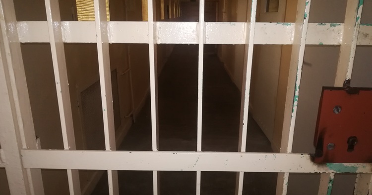 3 promile i rozbój na przystanku! Policjanci złapałali sprawcę „na gorącym uczynku"