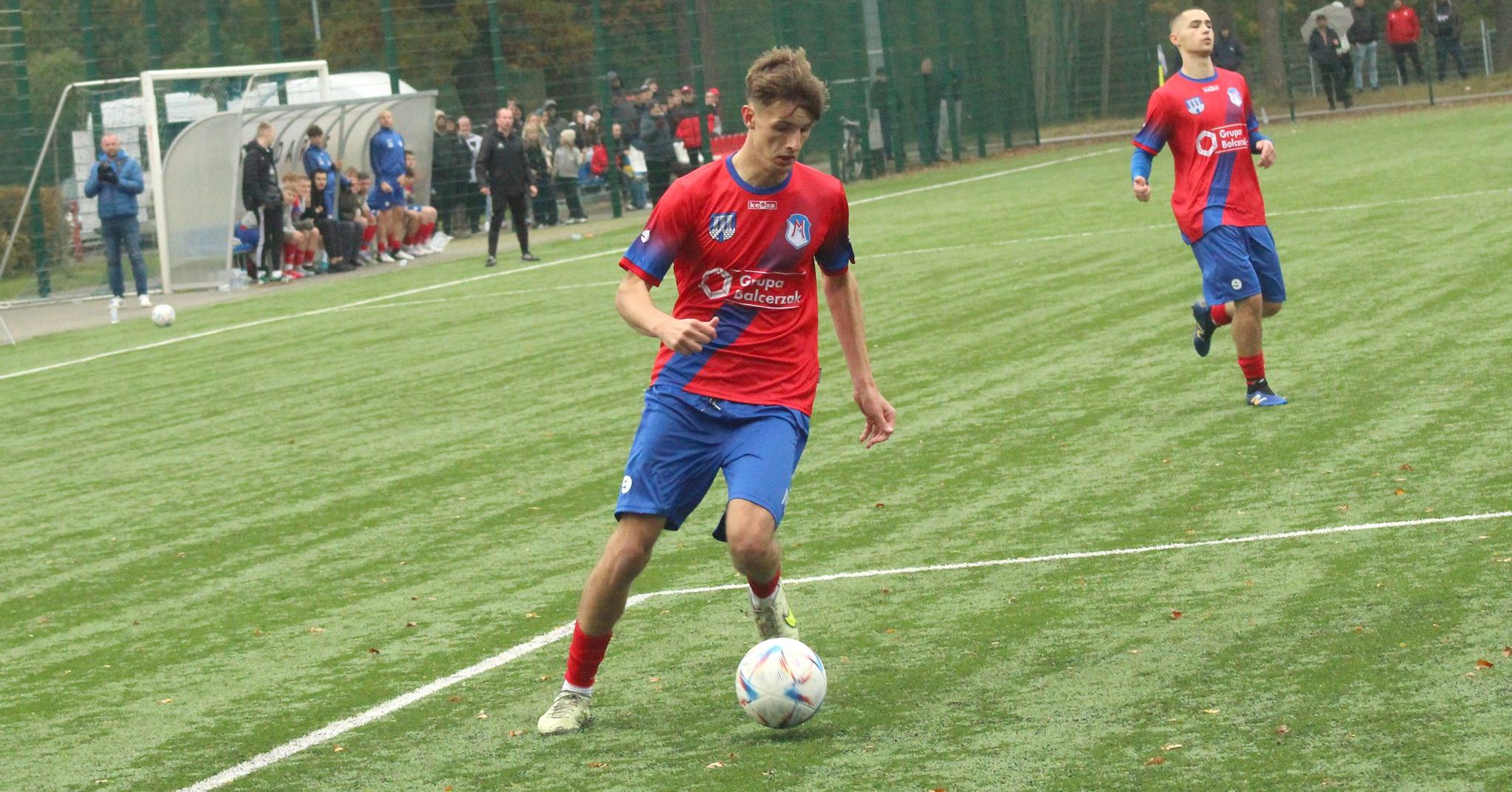 Mazur zdemolował rywali