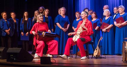 Chóry I Folk W Jednym Koncercie. ...