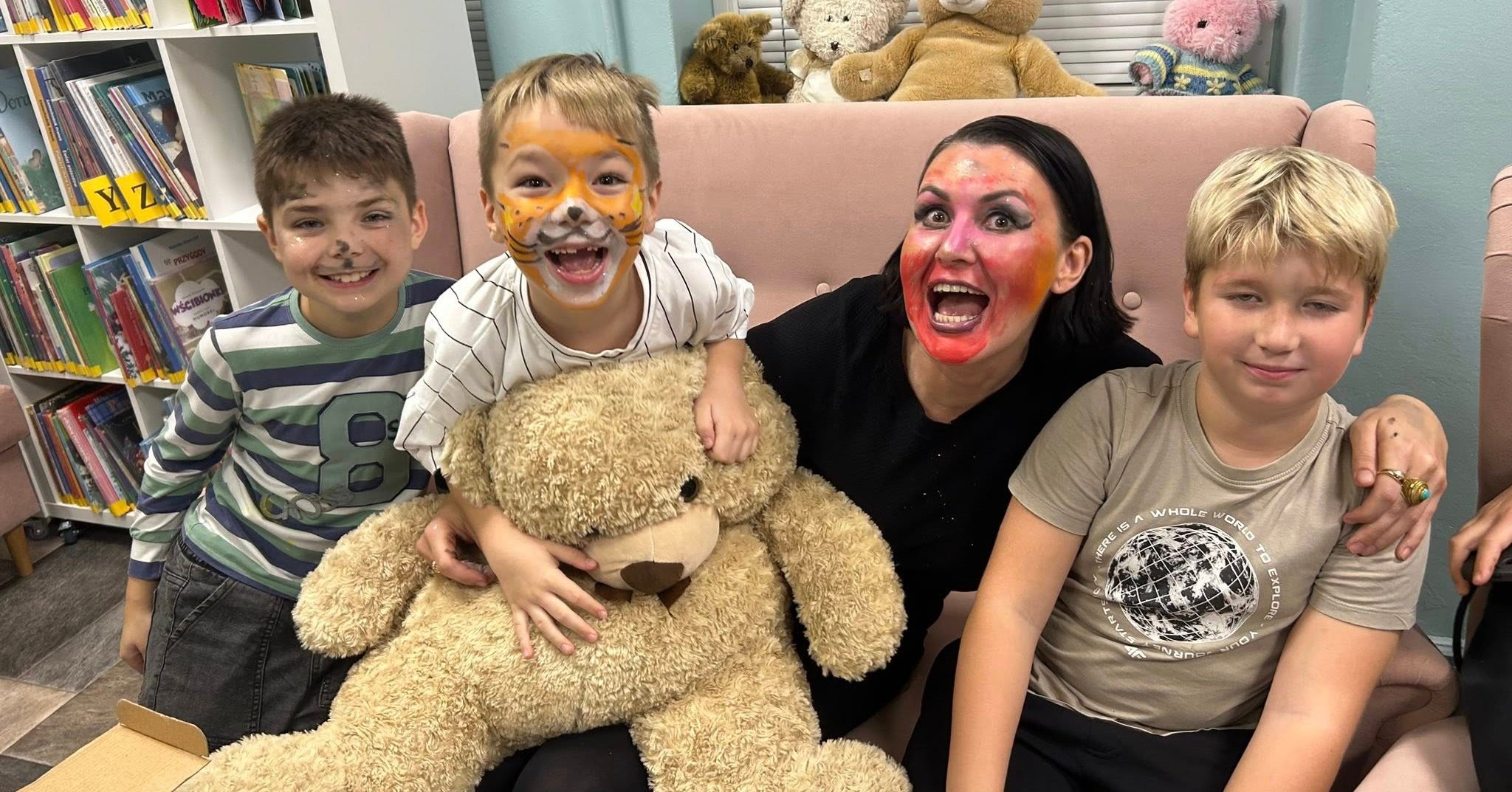 Noc pod gwiazdami w bibliotece. Poezja, kosmos i detektywistyczne przygody [ZDJĘCIA]