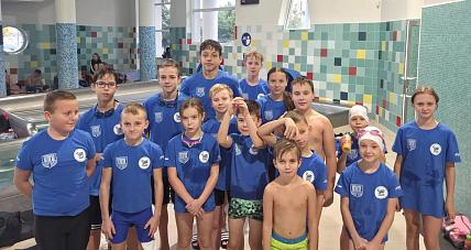 Gostynińscy Pływacy Zdominowali Z...