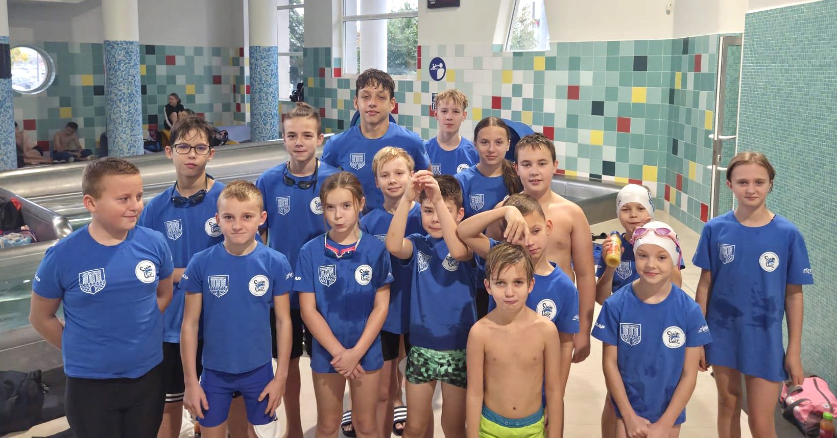 Gostynińscy pływacy zdominowali zawody w Płocku. 13 medali! [ZDJĘCIA]