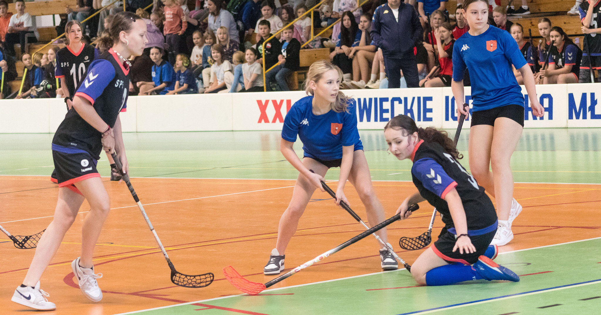 Dziewczęta z SP5 Gostynin triumfują w Mistrzostwach Powiatu w unihokeju [ZDJĘCIA+WYNIKI]