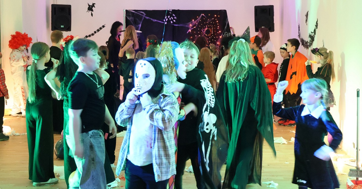 Straszny bal w MCK. Duchy, czarownice i zmumifikowane dzieci rozbawione do łez! [ZDJĘCIA]