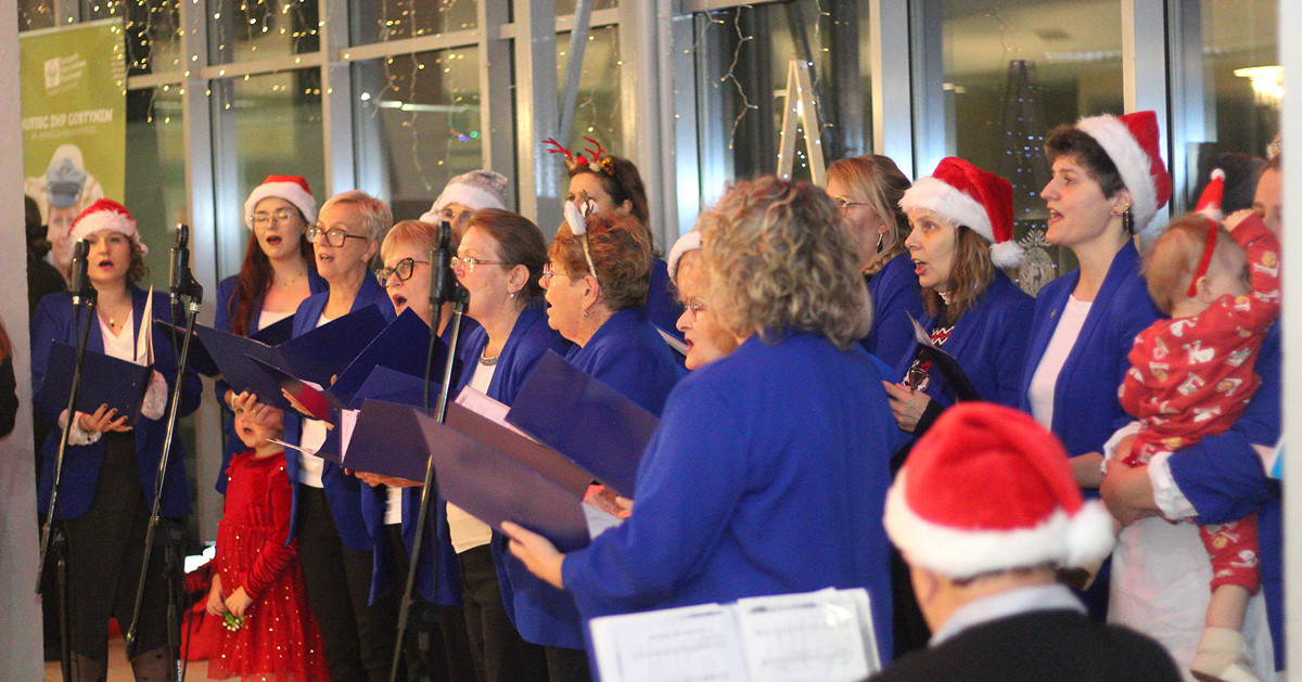 Świąteczny jarmark w MCH i koncert kolęd w wykonaniu Arce Cantores [ZDJĘCIA]