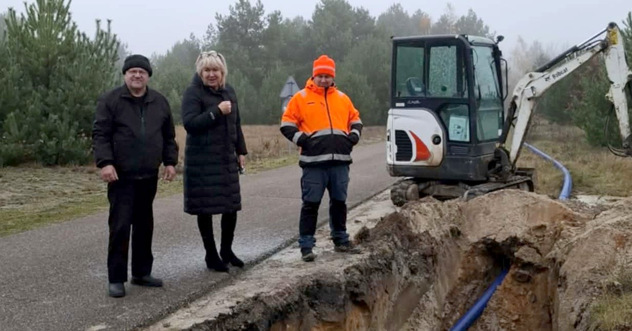 Koniec prac w Helenowie. Nowa sieć wodociągowa gotowa na czas [ZDJĘCIA]