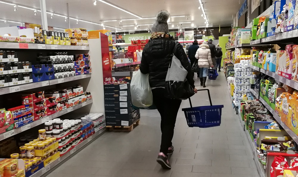 Używki, art. tłuszczowe i napoje liderami zeszłorocznych podwyżek cen w sklepach [RAPORT]