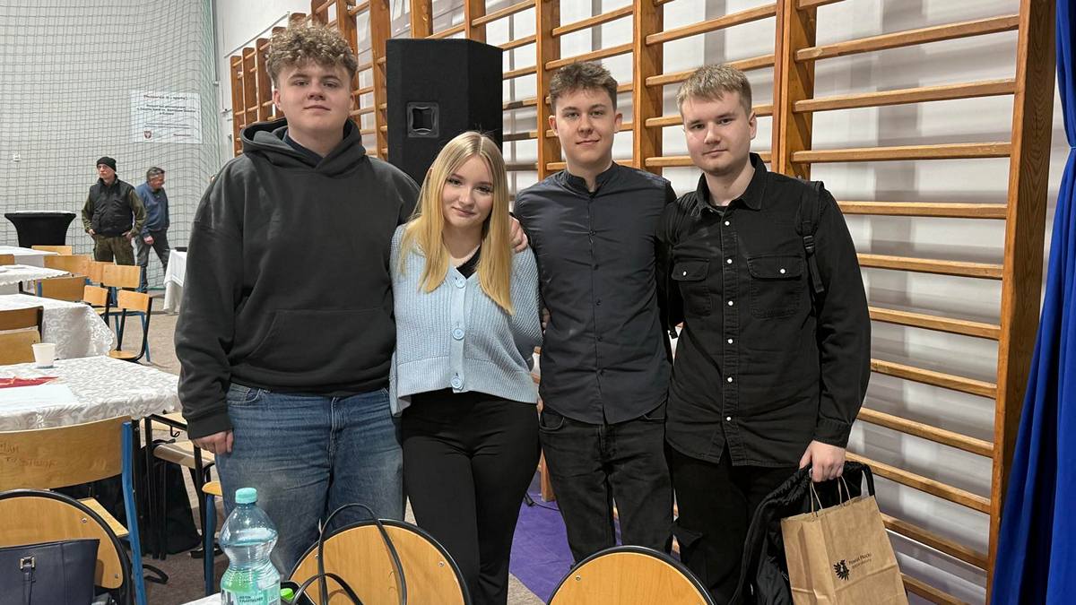 Sukces informatyków z „Elektryka” w Gąbinie! Adrian Orlik na podium [ZDJĘCIA]