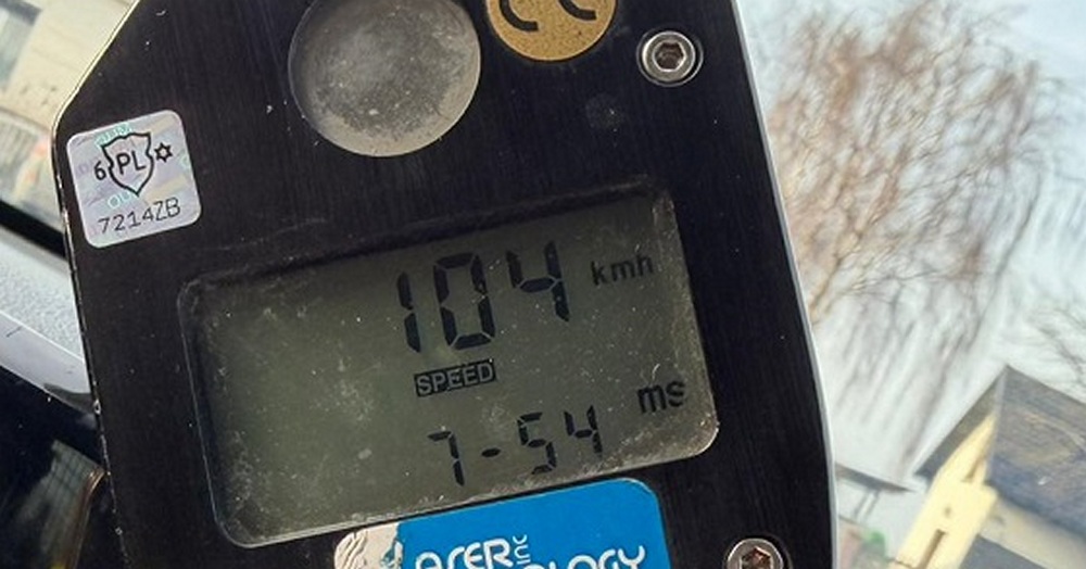 Srogi rachunek za pośpiech: 1500 zł mandatu i 3 miesiące bez prawa jazdy