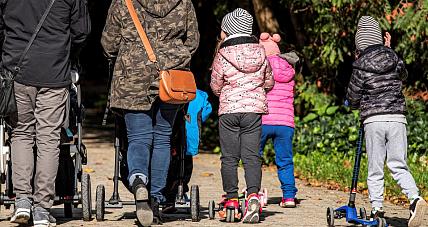 Obcokrajowcy Pobierają W ...