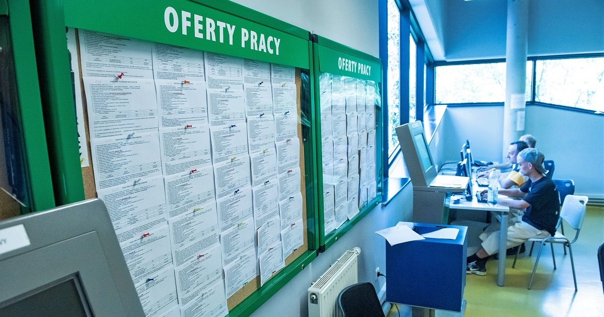 Co szósta osoba w Polsce boi się, że w tym roku straci swoją pracę [RAPORT]