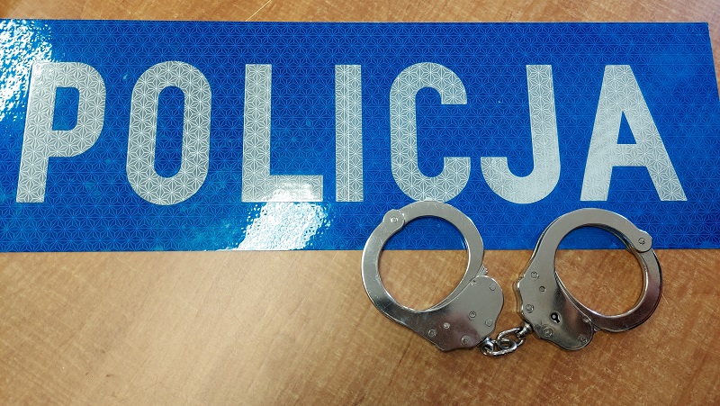 Nocna awantura u matki zakończona w celi. W plecaku 37-latka było coś więcej niż tylko gniew