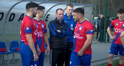 Mazur Gostynin Wygrywa Wysoko...