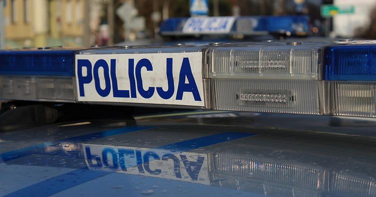 Pił w aucie, potem ruszył w drogę. Nie spodziewał się, kto go zatrzyma