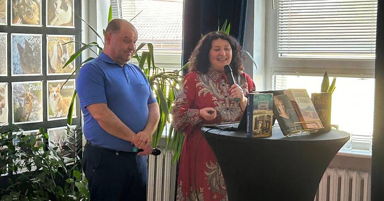 Magda i Arnold Zarębowie o Jordanii. Spotkanie w bibliotece [ZDJĘCIA]