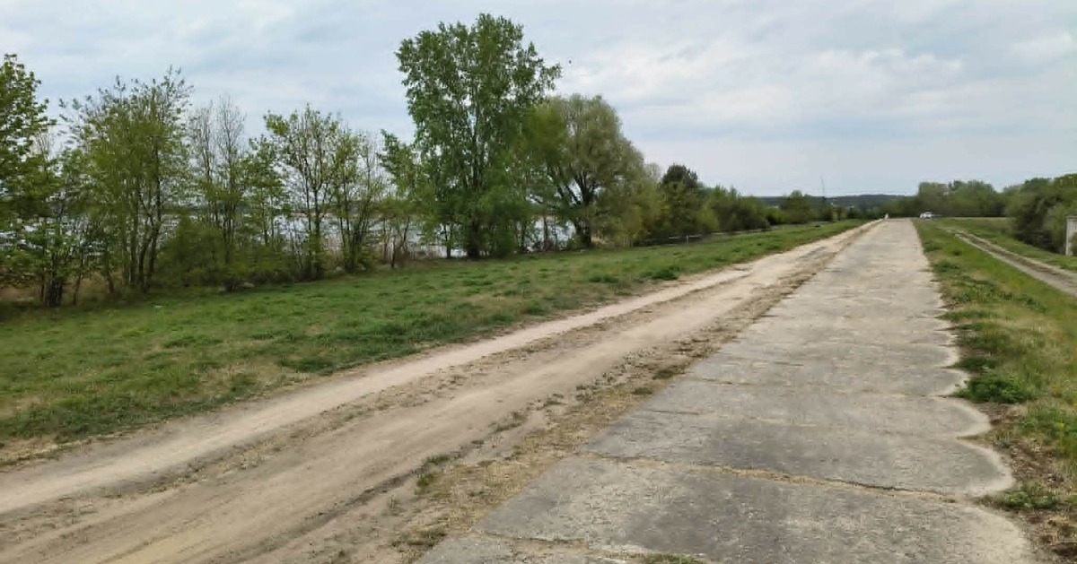 Mandaty za wjazd na wały przeciwpowodziowe w Nowym Duninowie. Służby apelują o rozsądek