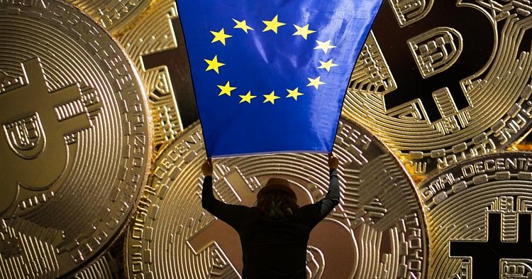 Rynek kryptoaktywów. MiCA wciąż bez wdrożenia w Polsce. Eksperci ostrzegają przed skutkami dla rynku