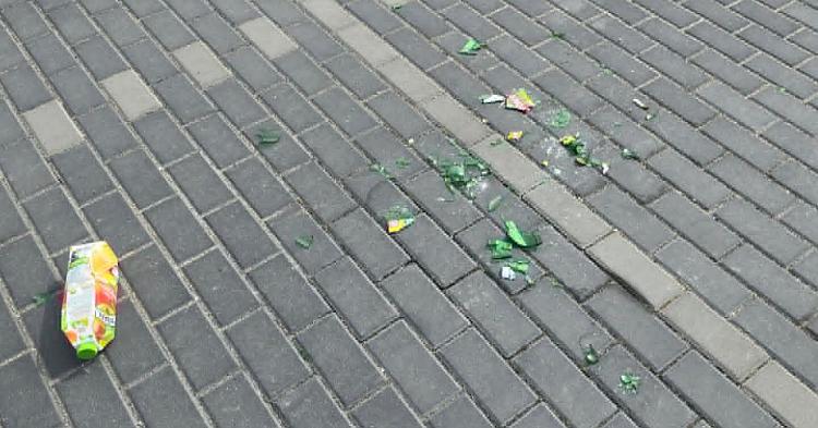 Rozbite Butelki Po Alkoholu...