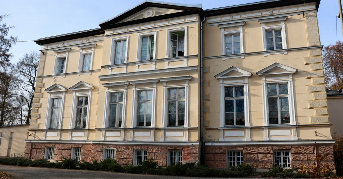Historyczny pałac w Lucieniu odzyska dawny blask. Sejmik Mazowsza przyznał Gminie Gostynin pieniądze na remont
