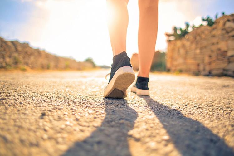 Ergonomia codziennego kroku - dlaczego biomechanika stóp decyduje o naszym samopoczuciu i sprawności fizycznej?