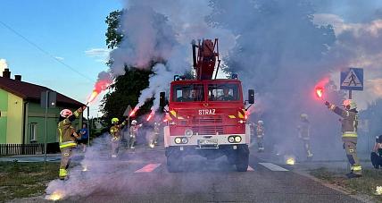 Osiemnaście Metrów W Górę. Osp...