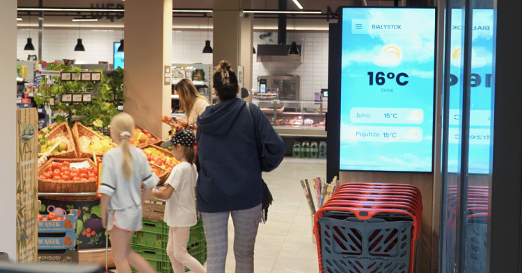 Reklamy w sklepach skuteczniejsze niż w social mediach? Nowe badanie zmienia postrzeganie handlu detalicznego