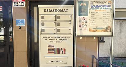 Przy Miejskiej Bibliotece...