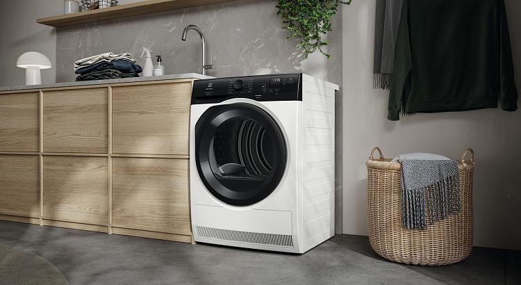 Jak działa szybkie pranie pełnego wsadu w pralce Electrolux z programem FullWash45?