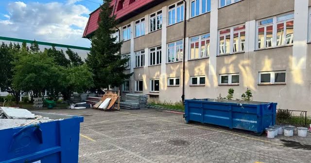 Ruszyła termomodernizacja Zespołu Szkolno-Przedszkolnego w Gostyninie [ZDJĘCIA]