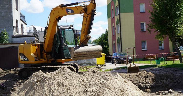 Trwa budowa nowego parkingu przy ul. 3 Maja [ZDJĘCIA]