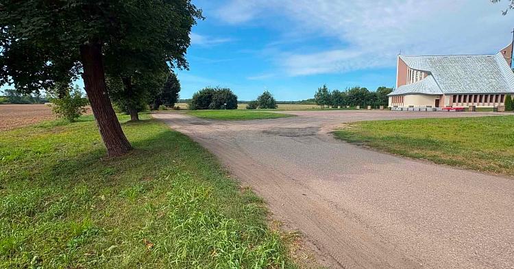 Droga do parkingów w Łącku wreszcie uregulowana. Gmina finalizuje sprawę z KOWR [ZDJĘCIA]