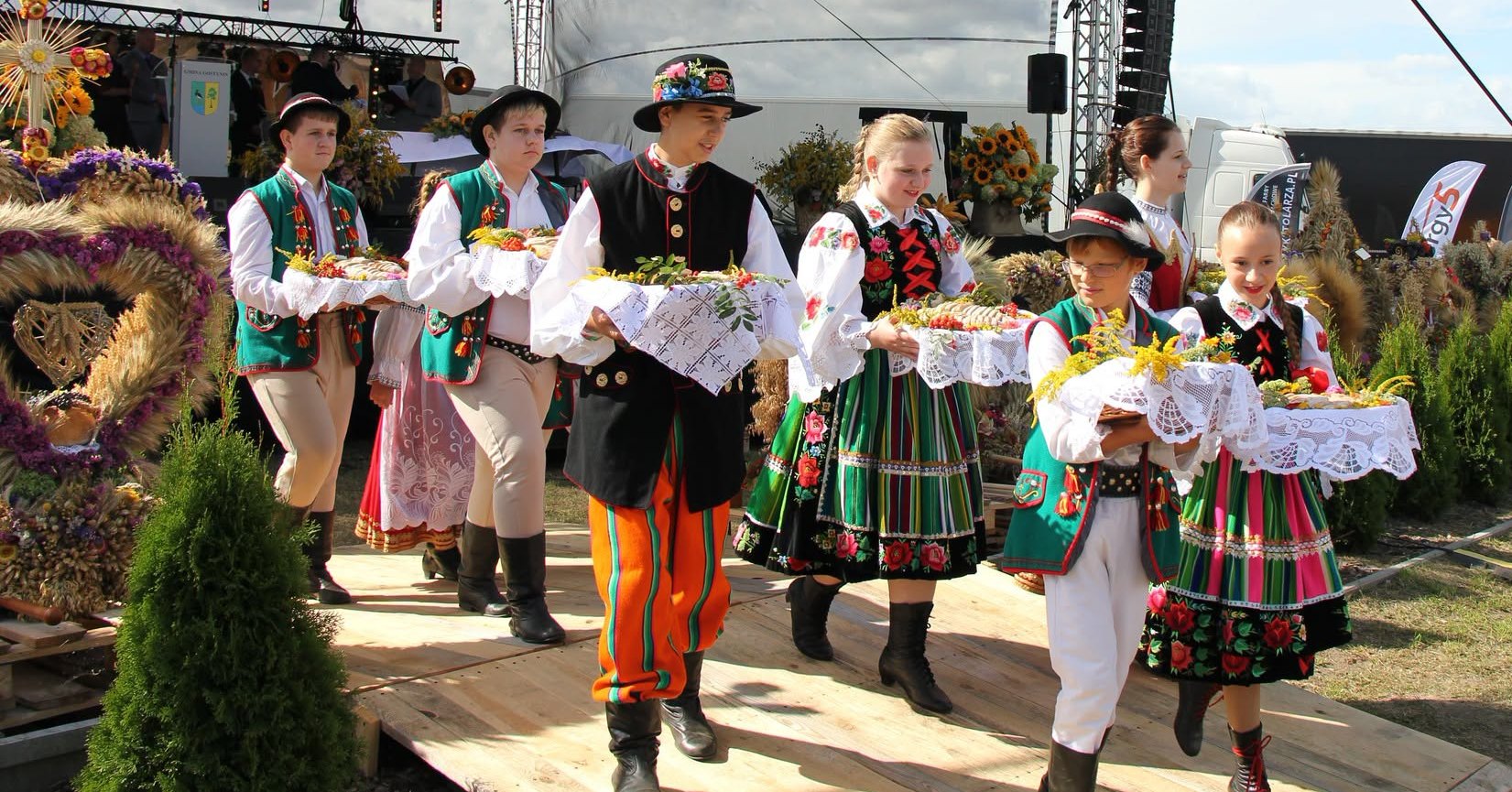 Dożynki Gminne W Sierakówku. R...