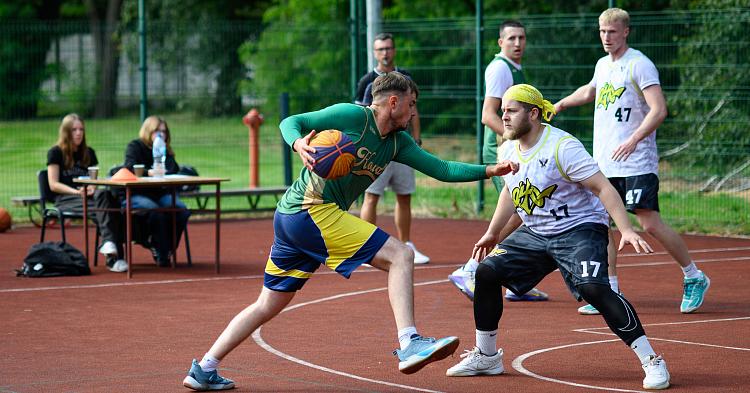 E3040 Poznań wygrywa turniej koszykówki 3x3 w Gostyninie [ZDJĘCIA]