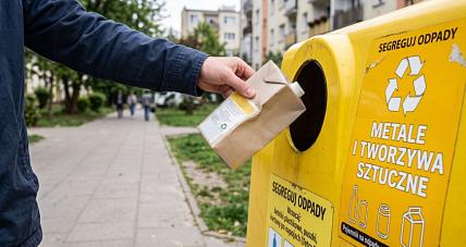 96 Proc. Polaków Deklaruje ...