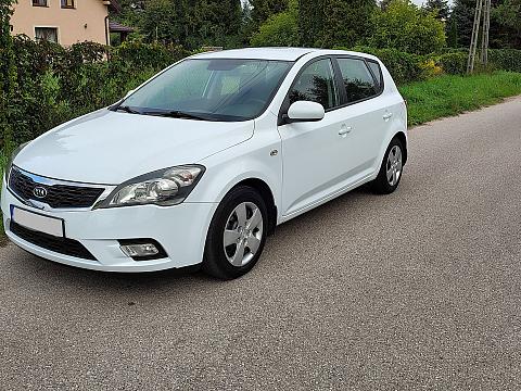 Kia Ceed 1.4 Benz.105km. 2011