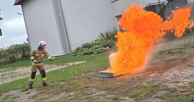 Jak reagować w czasie pożaru? Ważne lekcje bezpieczeństwa w Solcu [ZDJĘCIA]
