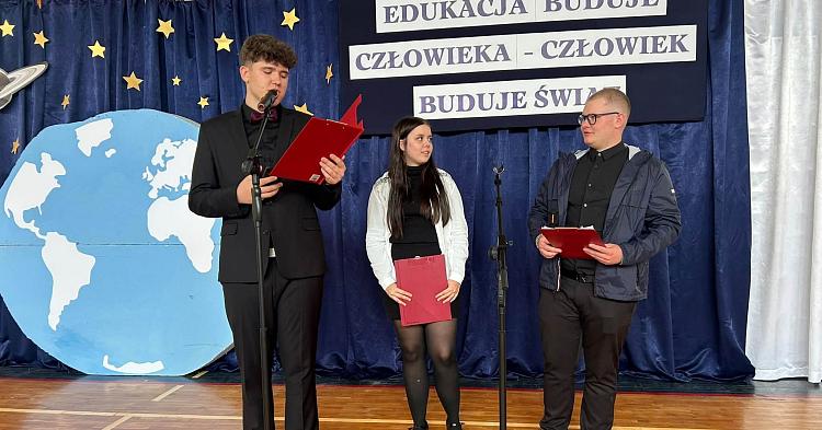 Zamiast akademii chwila refleksji. Jak GCE obchodziło Dzień Edukacji Narodowej