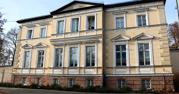 Prawie 1,4 mln zł na remont szkoły w Lucieniu. Prace podzielono na dwa etapy