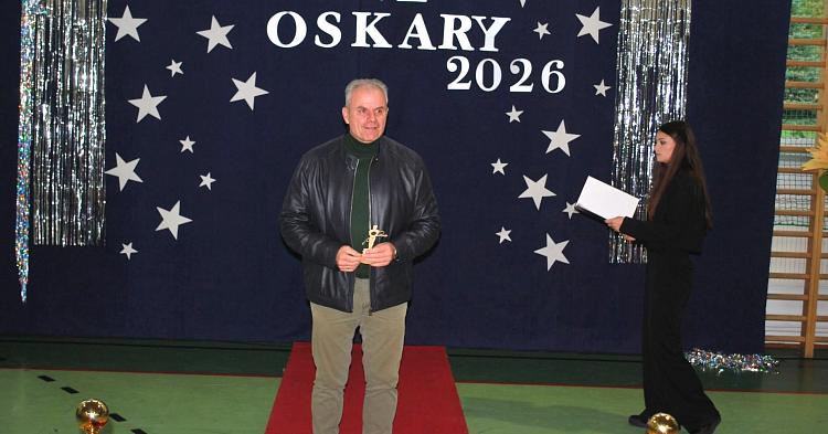 Czerwony Dywan I Statuetki...