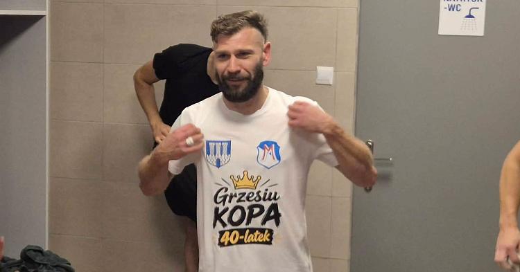 Grzegorz Kopaczewski z Mazura Gostynin skończył 40 lat. Dostał wyjątkowy prezent