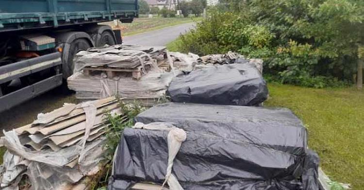 Azbest zniknął z 67 posesji w gminie Gostynin. Część kosztów pokrył fundusz